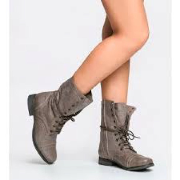 Steve Madden Troopa Boots - Picture 6 of 6